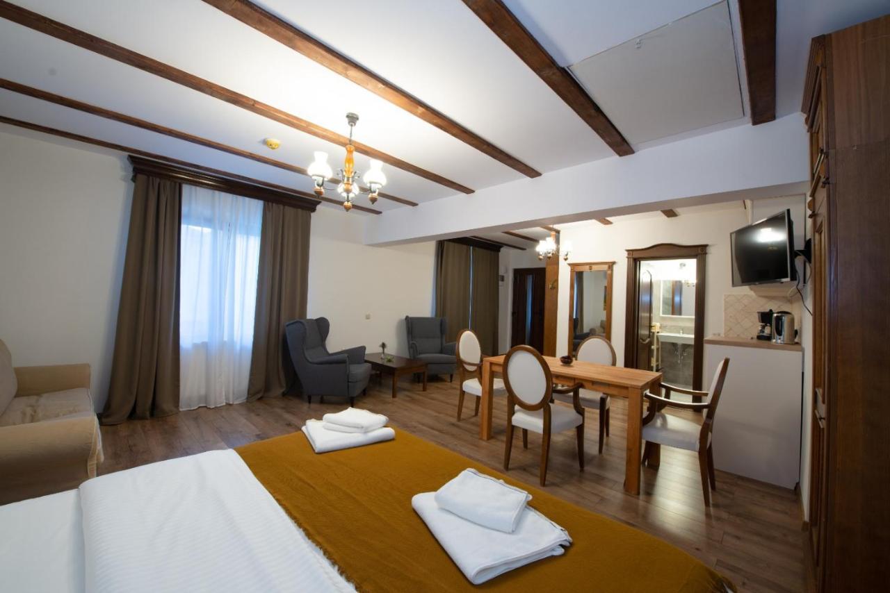 Old Town Cataleya Hotell Sibiu Eksteriør bilde